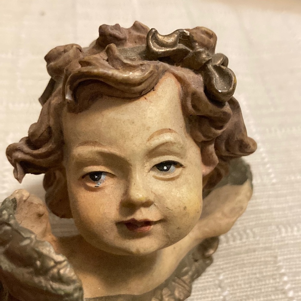 Angel wall hanging